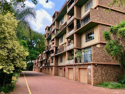 Penthouse for sale with 3 bedrooms, Brooklyn, Pretoria