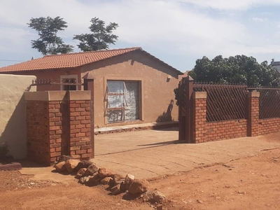 House For Sale in Soshanguve South Ext 1