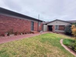 4 Bedroom House for Sale For Sale in Vredenburg - MR665519 -