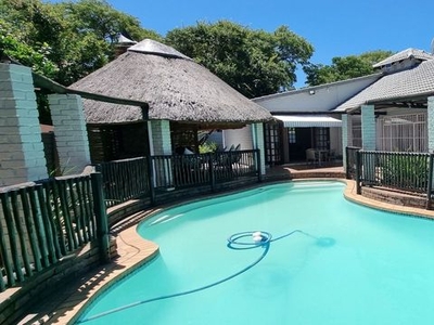 5 Bedroom House For Sale in Sunward Park