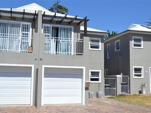 3 Bed Duplex in Brackenfell Central