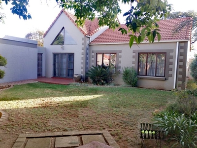 3 Bedroom Freehold For Sale in Rynfield