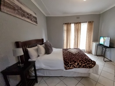 Furnished room with shared bathroom to rent - Kempton Park