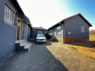 7 Bedroom House Sold in Cosmo City