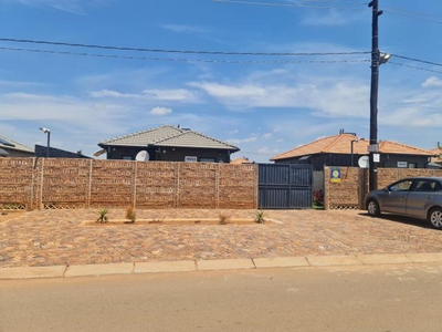 Standard Bank EasySell 3 Bedroom House for Sale in Protea Gl
