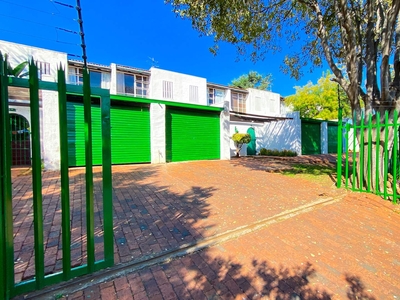 2 Bedroom Apartment / Flat For Sale in Windsor West