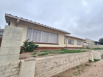 3 Bedroom House To Let in Saldanha Central