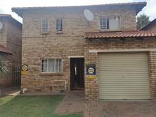 3 Bedroom Semi Detached For Sale in Waterval East