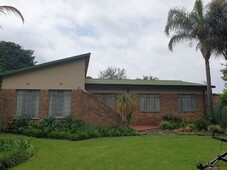 4 Bedroom House For Sale in Piet Retief
