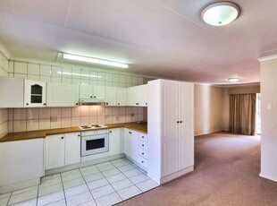 2 Bedroom townhouse-villa in Hartenbos Central For Sale