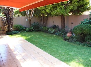3 Bedroom townhouse-villa in Northcliff For Sale