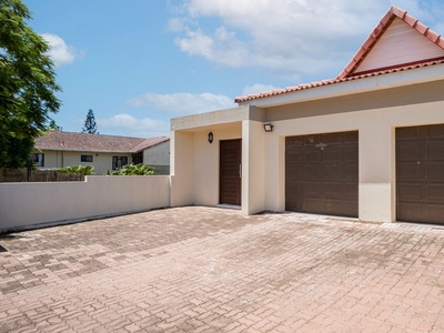5 Bedroom House For Sale in Ballito Central
