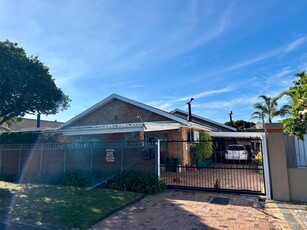 1 Bedroom cottage to rent in Rondebosch East, Cape Town