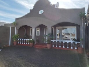 3 Bedroom house to rent in Penlyn Estate, Cape Town