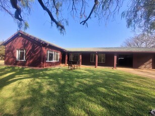 4 Bedroom House To Let in Witfontein