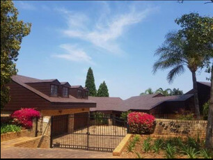 Exquisite 3 Bedroom fully furnished house in Farie Glen