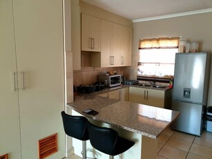 Two bedroom apartment for sale in Bateleur