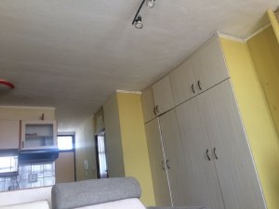 1 Room Available for Rent in South Beach - Durban