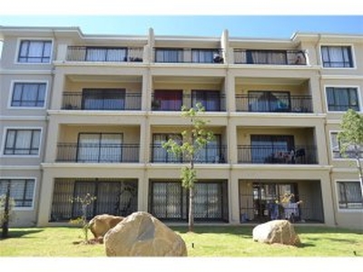 1bed in 2bedroom flat to let exclu W/L for R3074 - Midrand