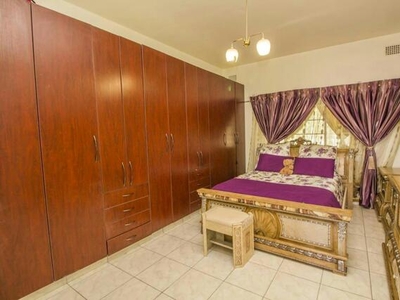 Apartment For Sale In Benoni West, Benoni