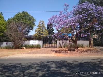 Furnished suite in Northcliff, private entrance with private patio - Northcliff