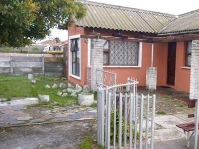 House For Sale In Matroosfontein, Cape Town
