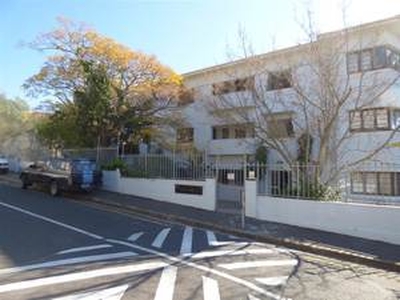 Newly Renovated 2 Bedroom Apartment in Green Point - Cape Town