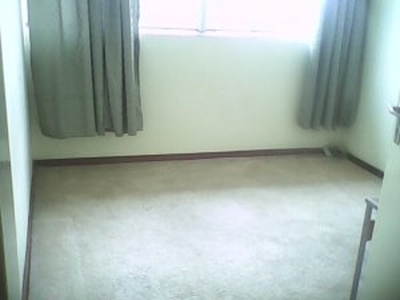 Room available for professional individual to stay - Pretoria