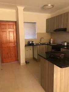 Room to rent in burgundy estata - Cape Town