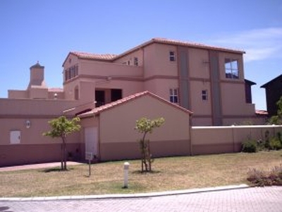 Royal Ascot - Stable Yard 3 Bedroom - Cape Town