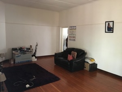 Scottsville- secure one bedroom flat with garage - Pietermaritzburg