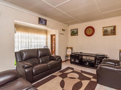 House For Sale In Bosmont, Johannesburg