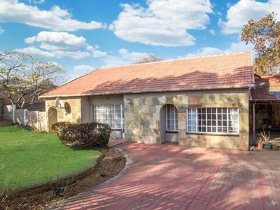 House For Sale In Fleurhof, Roodepoort