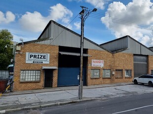 275m² Warehouse For Sale in Parow East