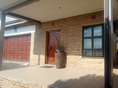4 Bedroom House For Sale in Westgate