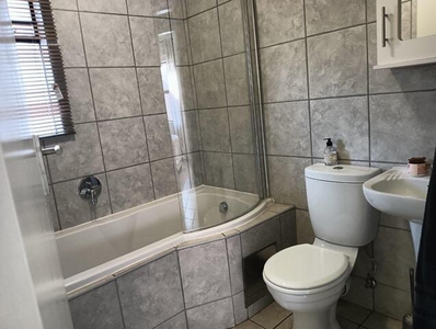 Apartment For Rent In New Redruth, Alberton