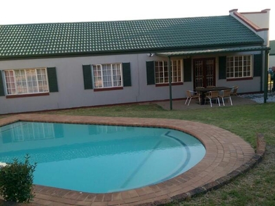 House For Rent In Halfway House, Midrand