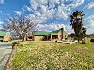 House For Sale In Grimbeeck Park, Potchefstroom