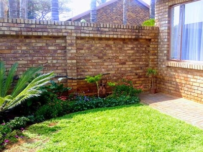 Townhouse For Rent In Meyerspark, Pretoria