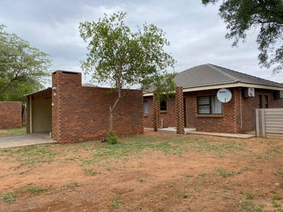Townhouse For Rent In Onverwacht, Lephalale