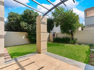 Townhouse For Rent In Sunninghill, Sandton
