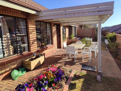 Townhouse For Sale In Eldoraigne, Centurion