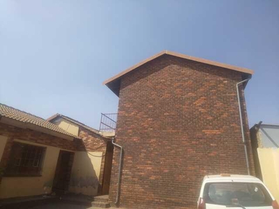 14 bedroom, Tembisa Gauteng N/A