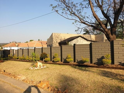 3 bedroom, Randburg Gauteng N/A