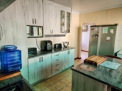 4 bedroom, East London Eastern Cape N/A