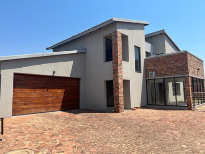 Brand new home in Lifestyle estate designed for family living