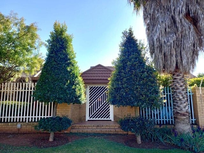 House For Sale In Birchleigh, Kempton Park