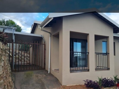 Townhouse For Sale In Reservoir Hills, Durban