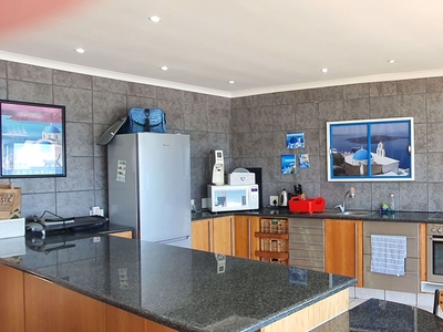 4 bedroom house for sale in Shelly Beach