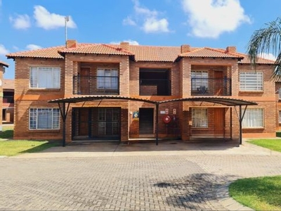 3 Bedroom Flat For Sale in Waterval East